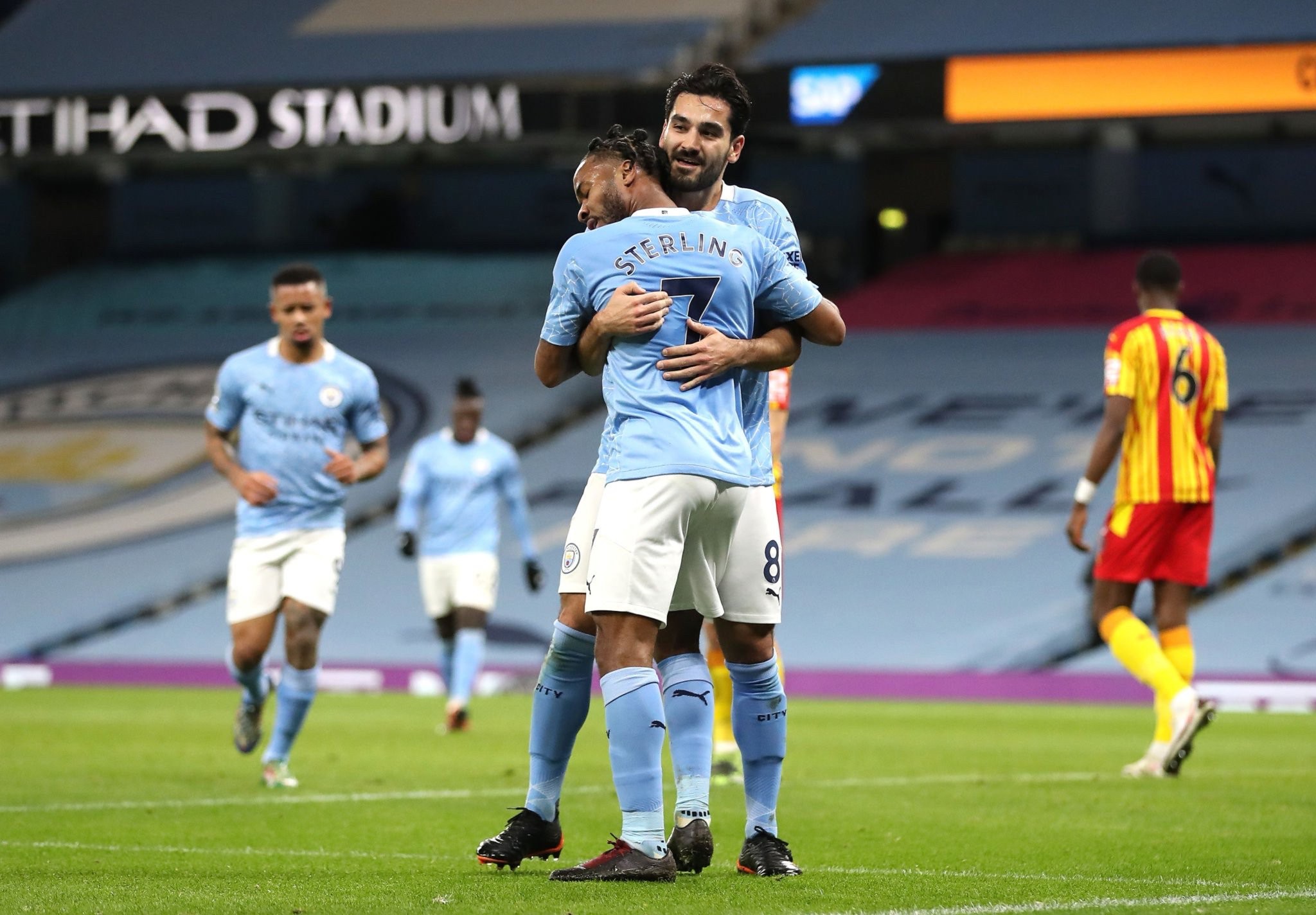 也成为潜在 也成为潜在